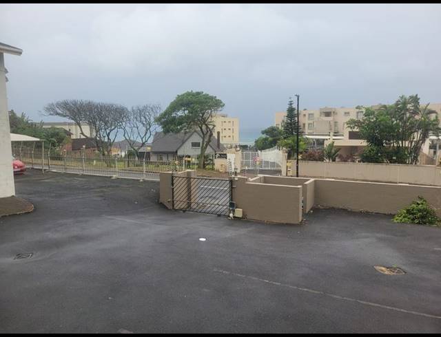 2 BEDROOM TOWNHOUSE FOR SALE IN LAWRENCE ROCKS